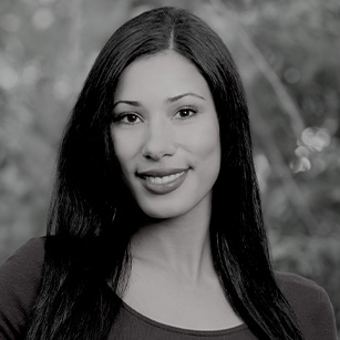 <div>
Allasia is a project coordinator with 10+ years of experience in client relationship management and 5+ years of experience in business development. She is passionate about organization, project management, and problem solving.
<div class="about_italic">Allasia’s Rule of 3: Animals; Hawaii; Good food</div>
</div>